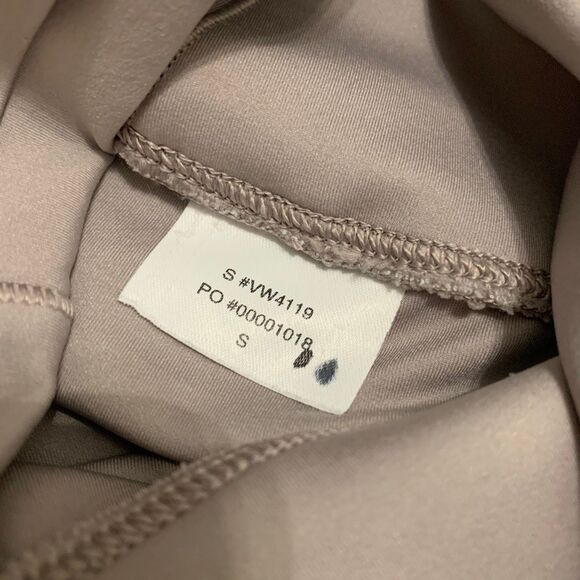 Vuori Evolve Zipped Legging high rise ankle pewter Sz S - Picture 5 of 9